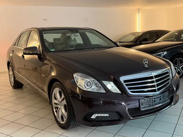 Mercedes-Benz E 250 Limousine,Pano,Xenon,Navi,Automatik,Leder