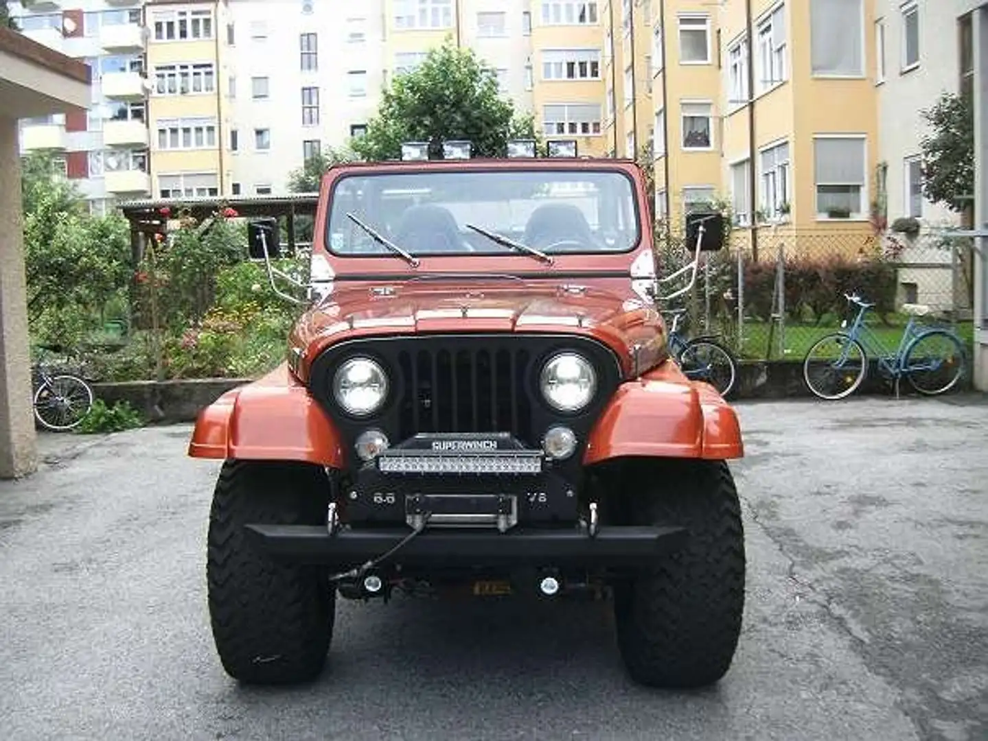 Jeep CJ-7 Portocaliu - 1