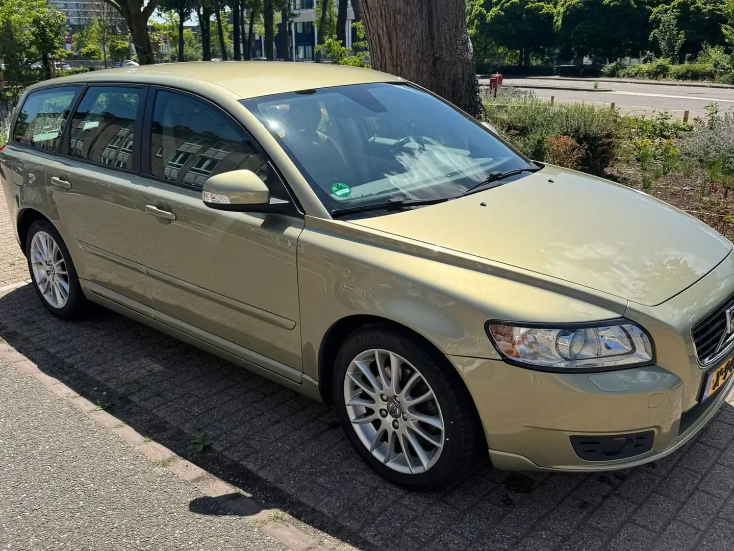 Volvo V50 V50 2.4 Momentum Groen - 1