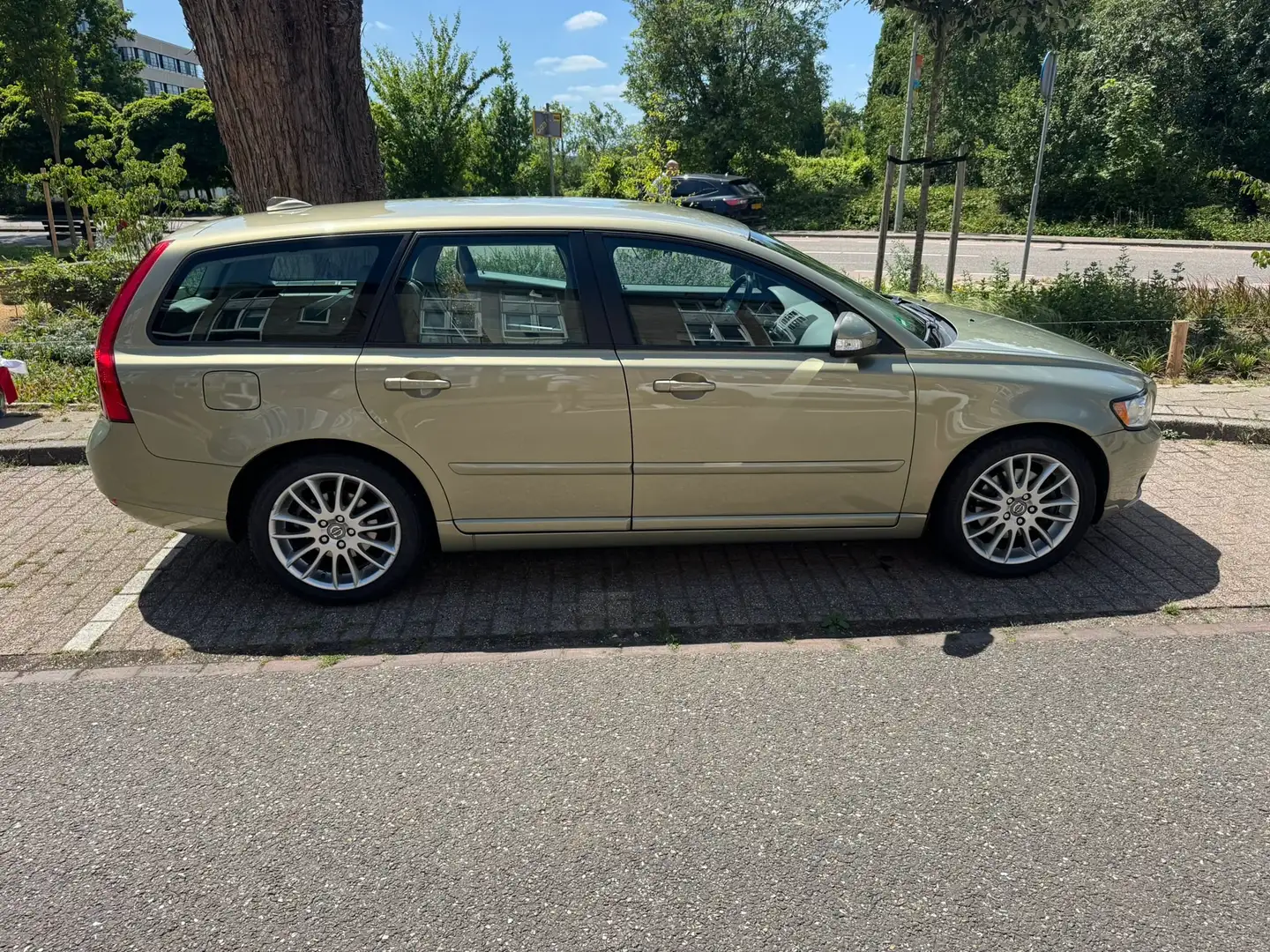 Volvo V50 V50 2.4 Momentum Groen - 2