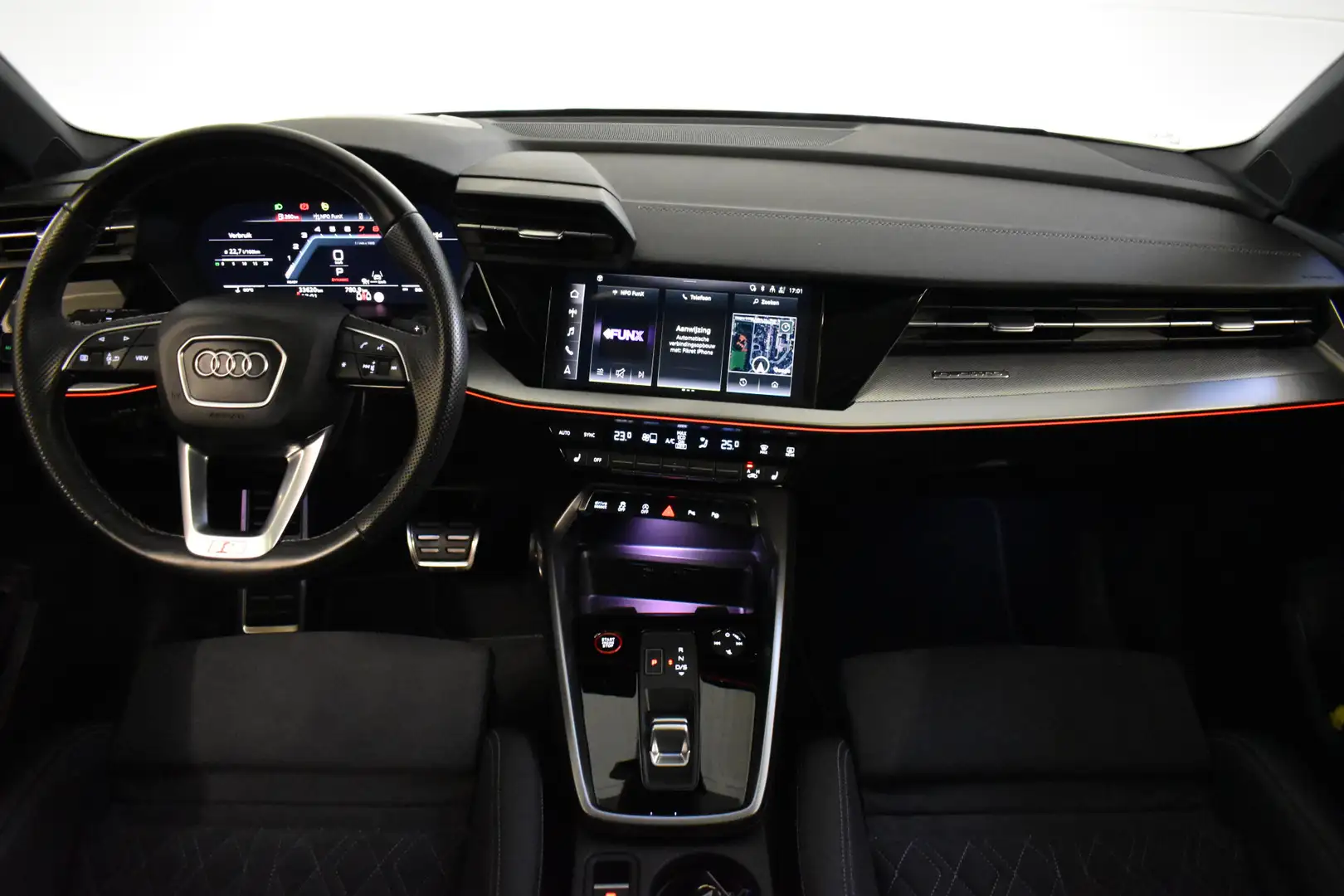 Audi S3 Limousine 2.0 TFSI 310PK S3 QUATTRO HEAD-UP/LEDER/ Rood - 2