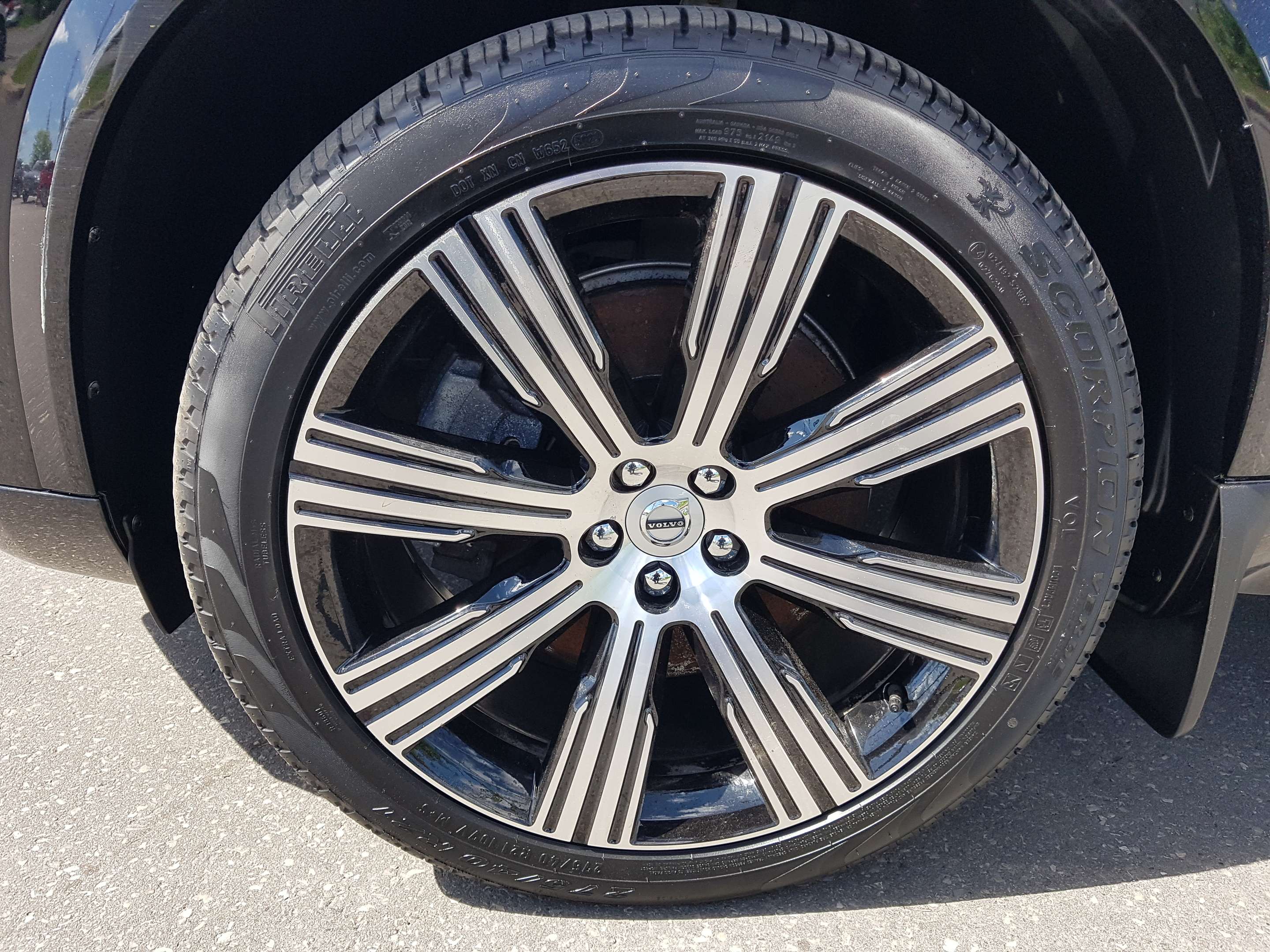 2024 Volvo XC90 T8 eAWD PHEV Plus Bright Theme 7-Seater thumb 34