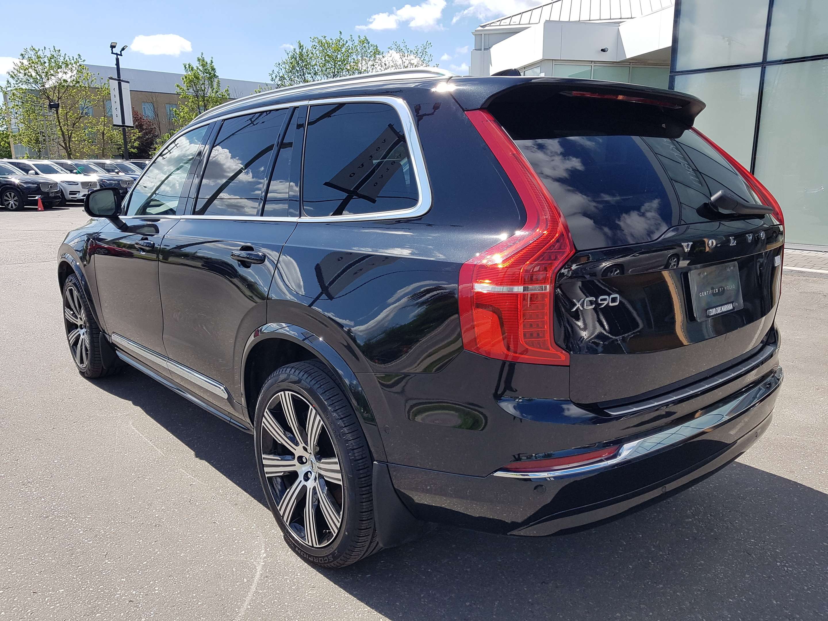 2024 Volvo XC90 T8 eAWD PHEV Plus Bright Theme 7-Seater thumb 8