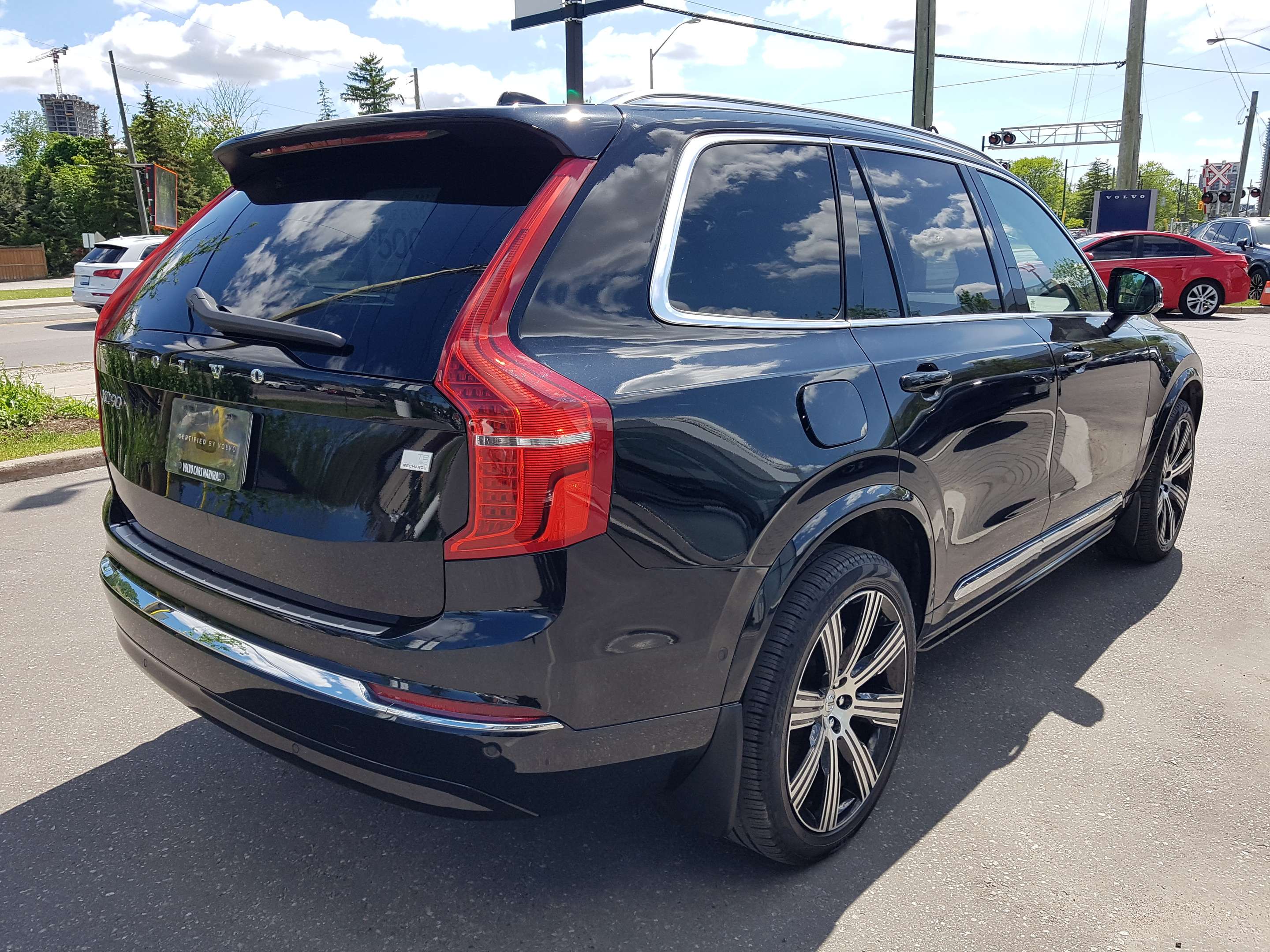 2024 Volvo XC90 T8 eAWD PHEV Plus Bright Theme 7-Seater thumb 6