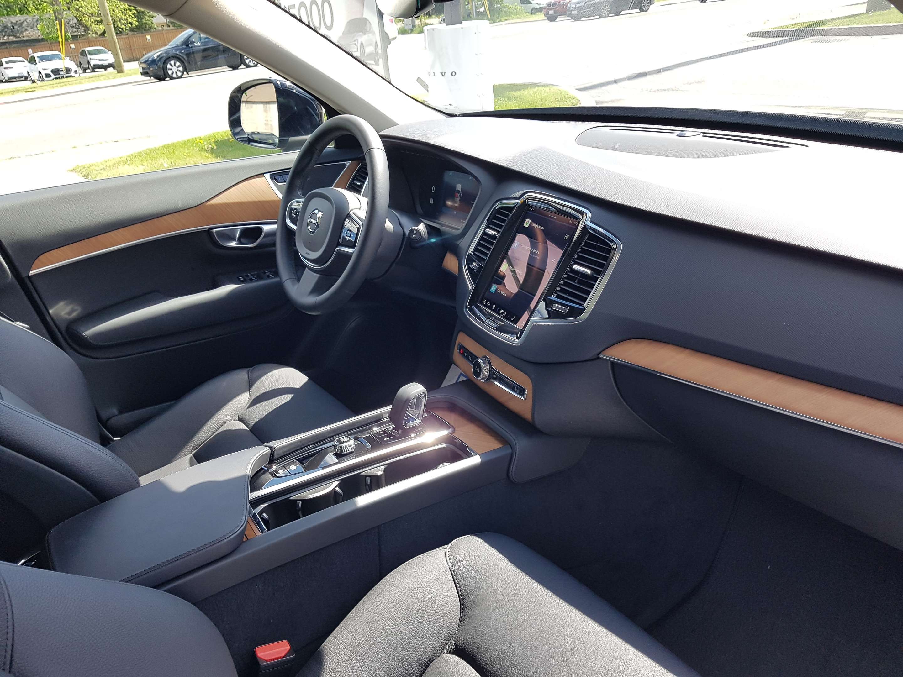 2024 Volvo XC90 T8 eAWD PHEV Plus Bright Theme 7-Seater thumb 21