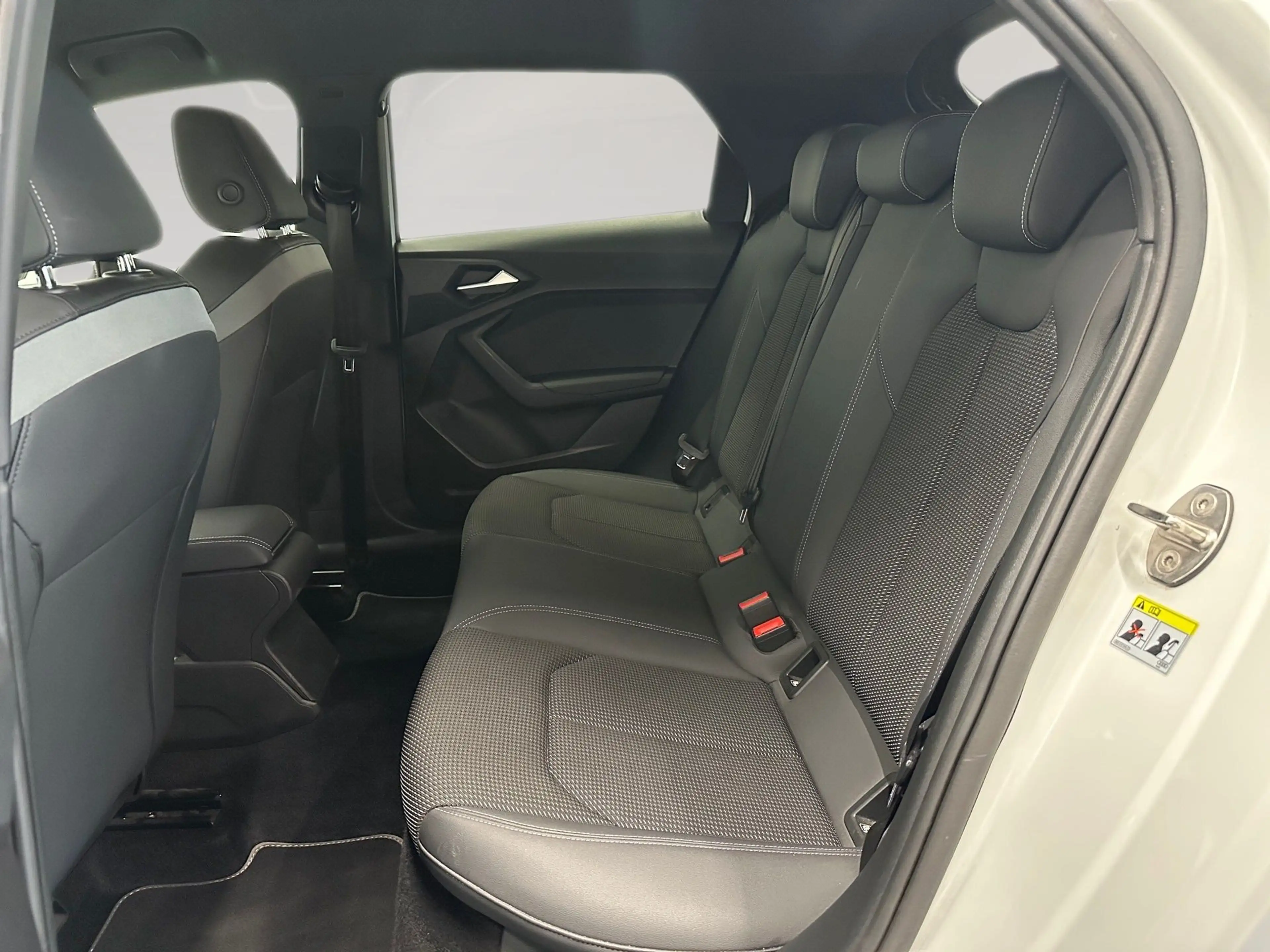 Audi A1 30 TFSI 3x S-line  ab ca. 163€ monatlich — photo 20