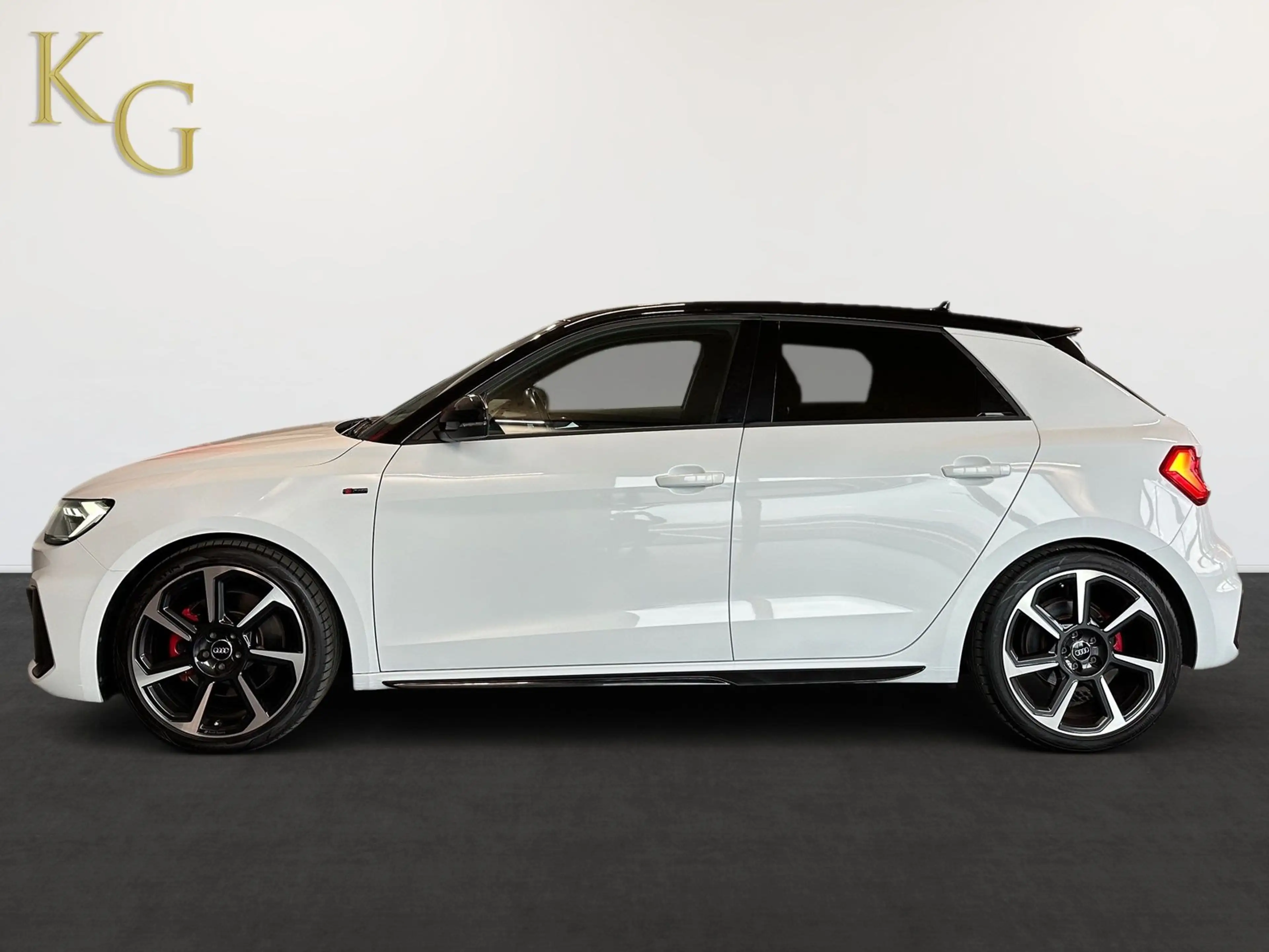 Audi A1 30 TFSI 3x S-line  ab ca. 163€ monatlich — photo 3