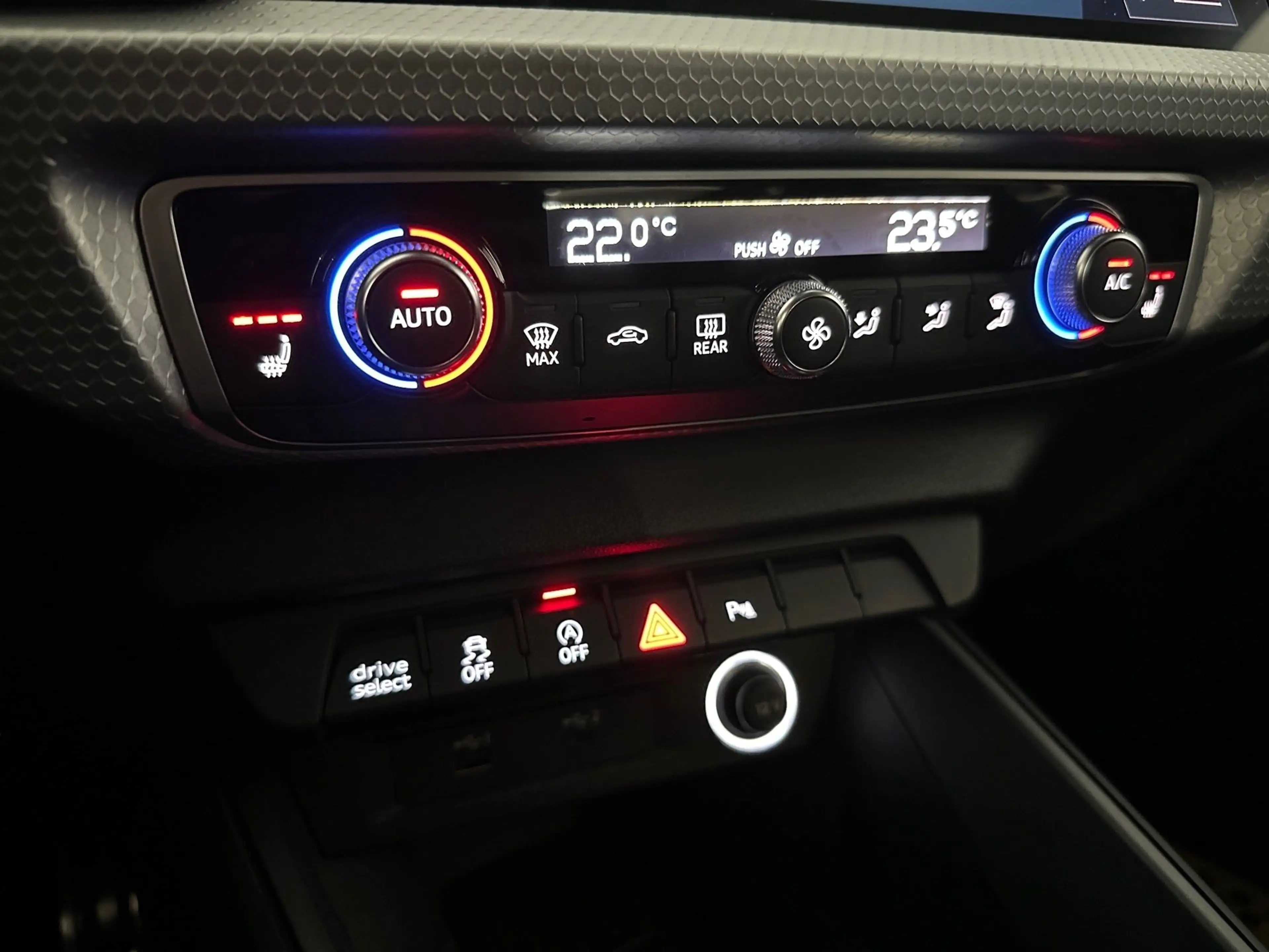 Audi A1 30 TFSI 3x S-line  ab ca. 163€ monatlich — photo 24