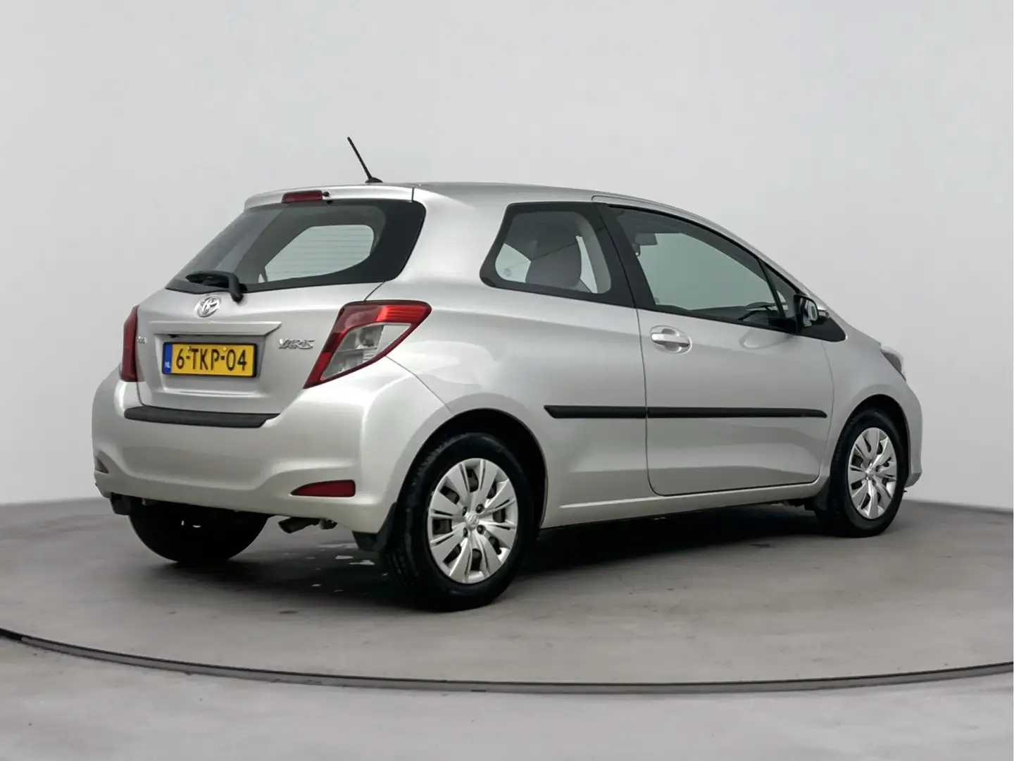 Toyota Yaris 1.3 VVT-i Aspiration | Parkeercamera | Climate Con Gris - 2
