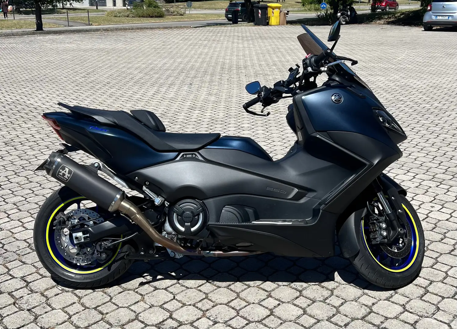 Yamaha TMAX 560 Pack Sport Blu/Azzurro - 1