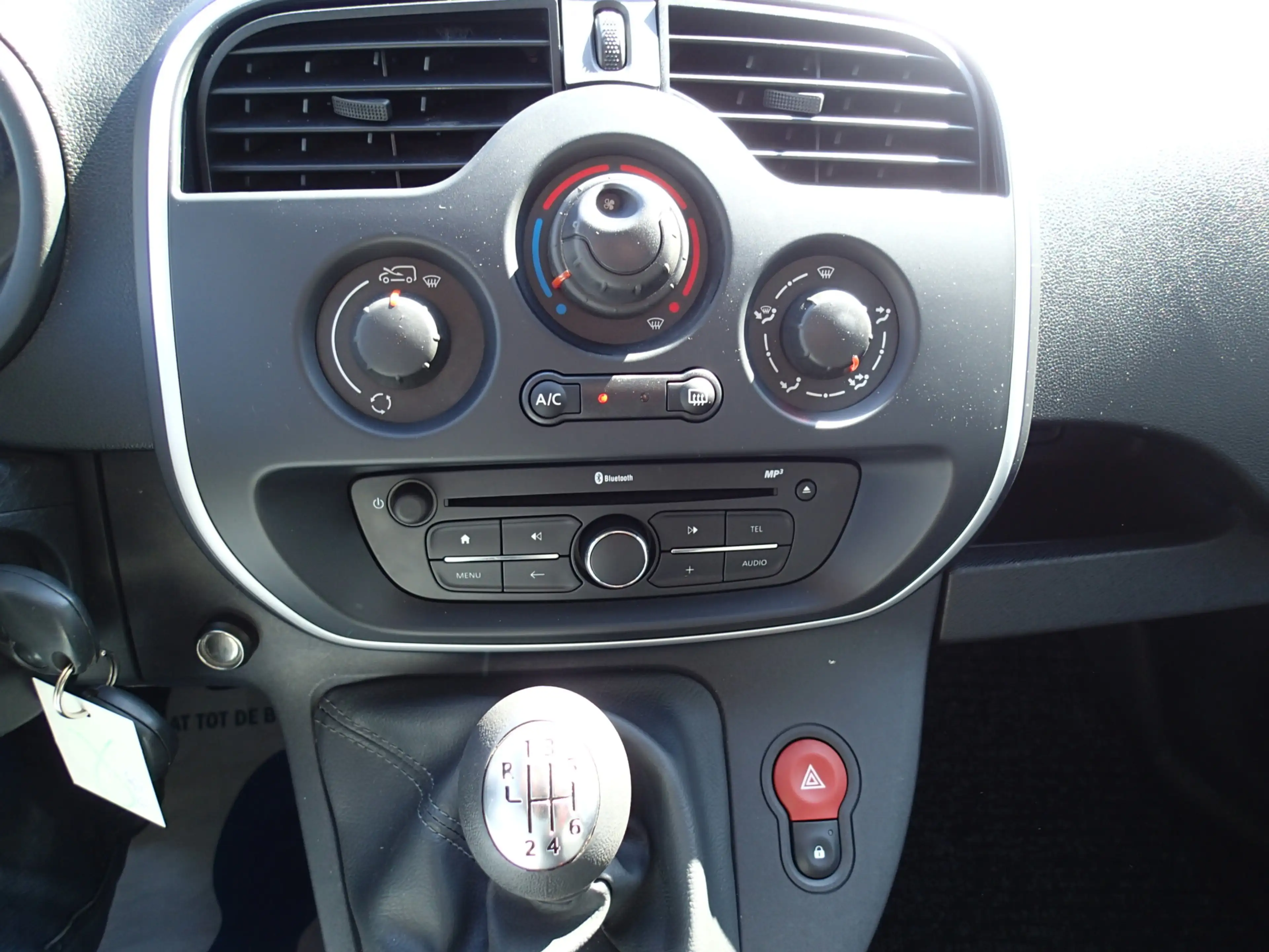 Renault Kangoo 1.5 Blue dCi 95 Comfort Maxi — photo 17