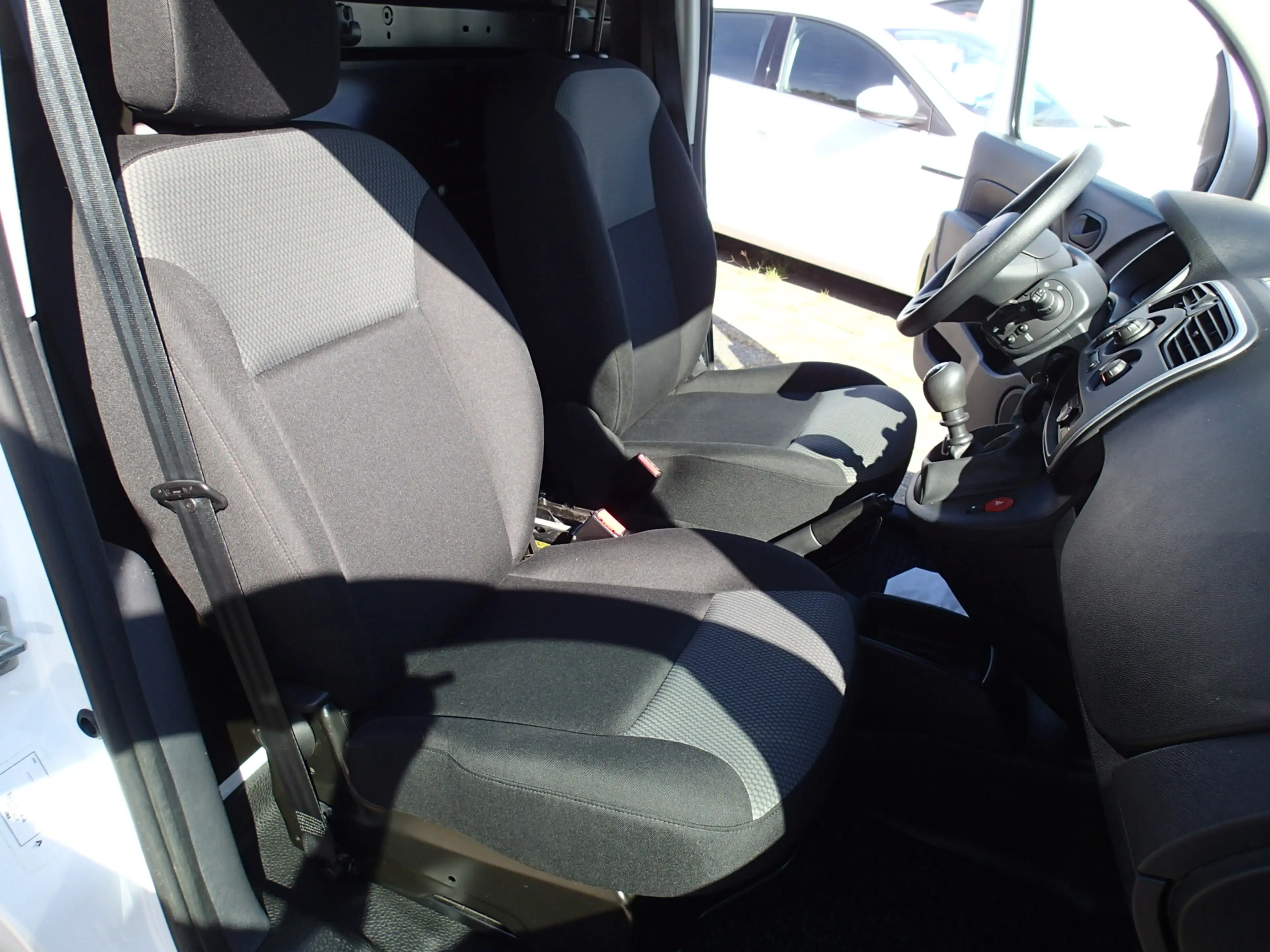 Renault Kangoo 1.5 Blue dCi 95 Comfort Maxi — photo 21