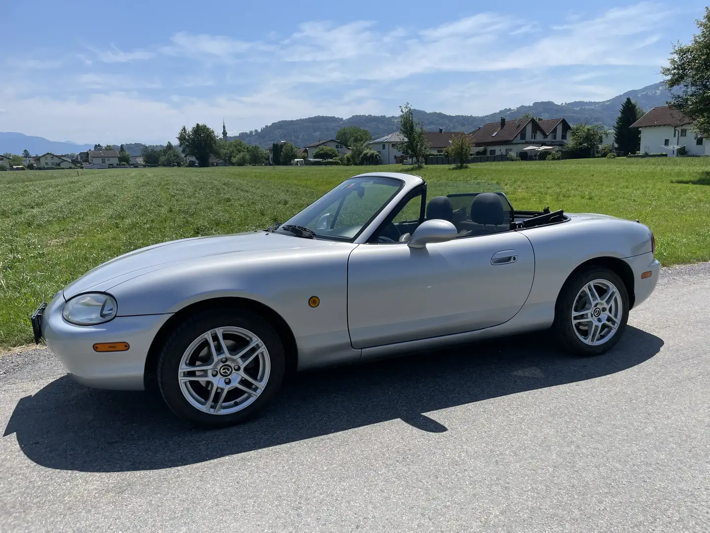 Mazda MX-5 1,6i-16V Silber - 2