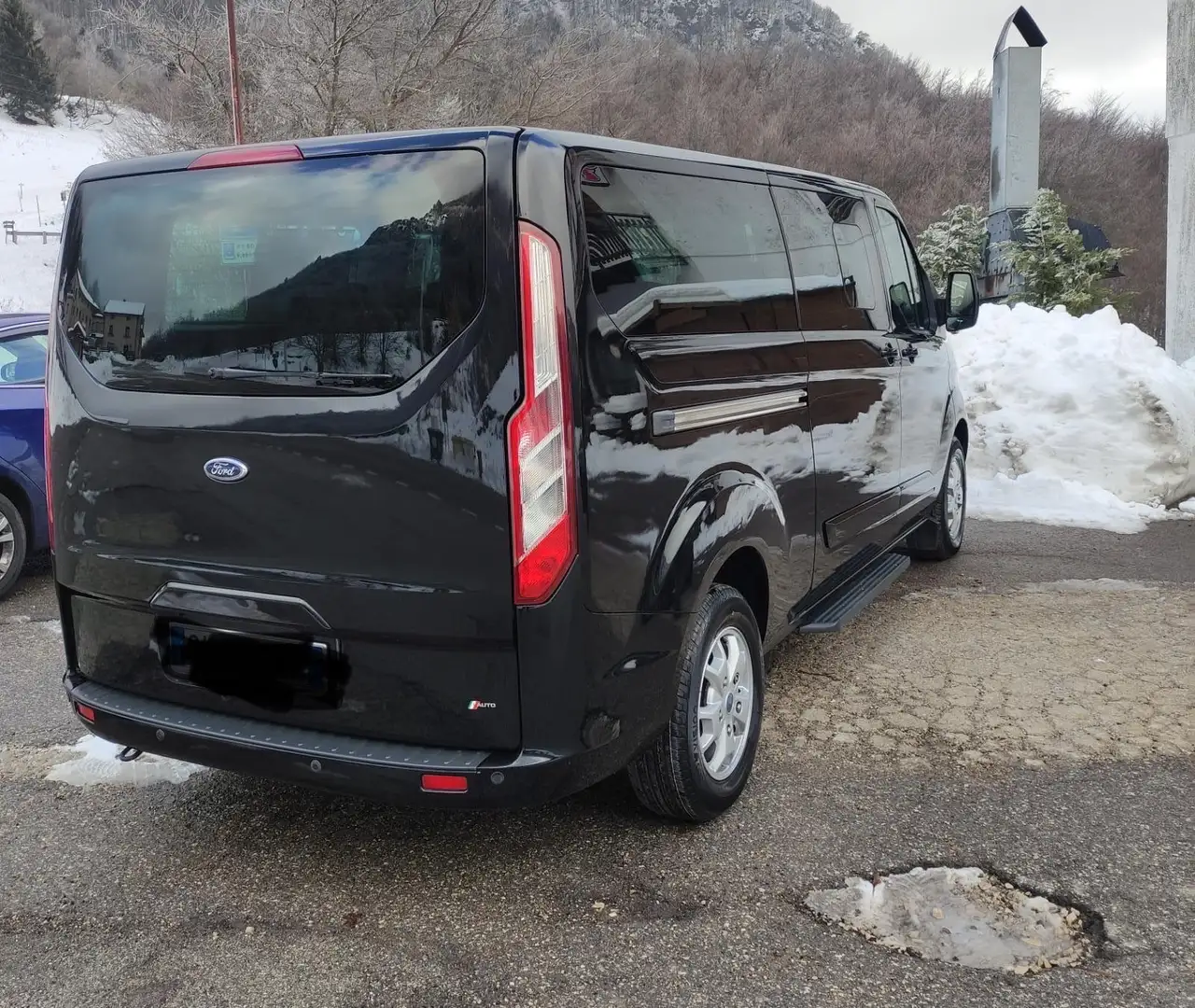 Ford Tourneo Custom - 2