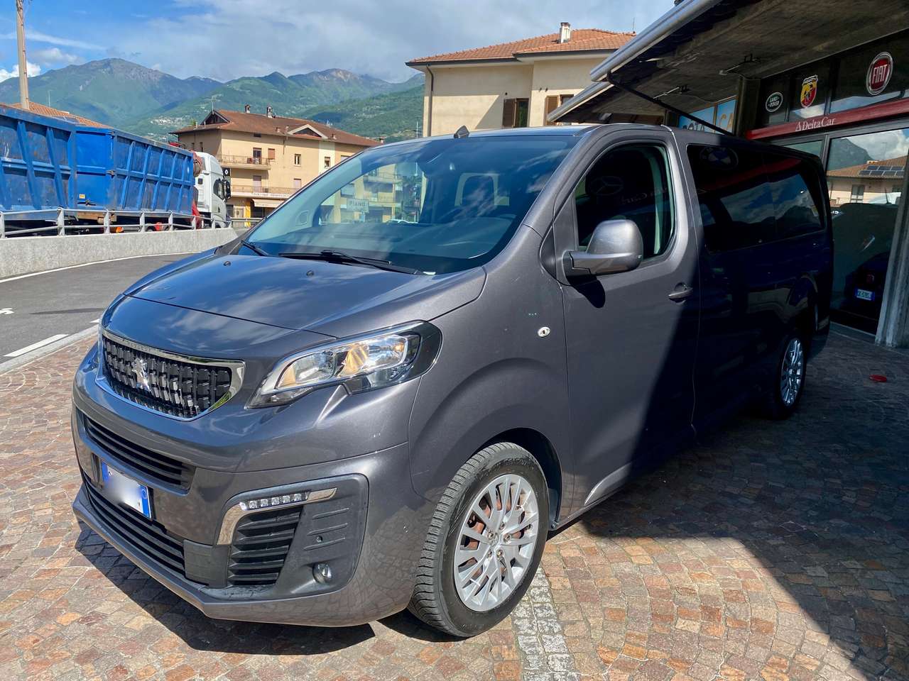 Peugeot Traveller 1.5 Bluehdi Long 120cv 9 POSTI MY21 IVA COMPRESA GANCIO TRAINO