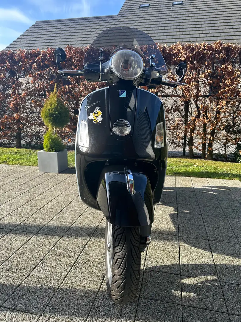 Piaggio GTS 250 GTS250ie crna - 1