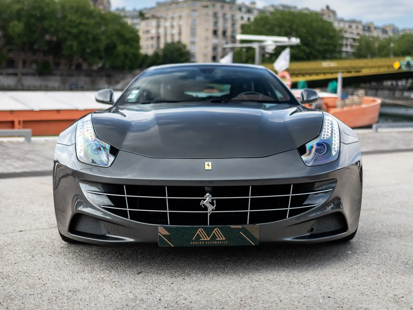 Ferrari FF FF V12 6.0 660ch Grau - 2