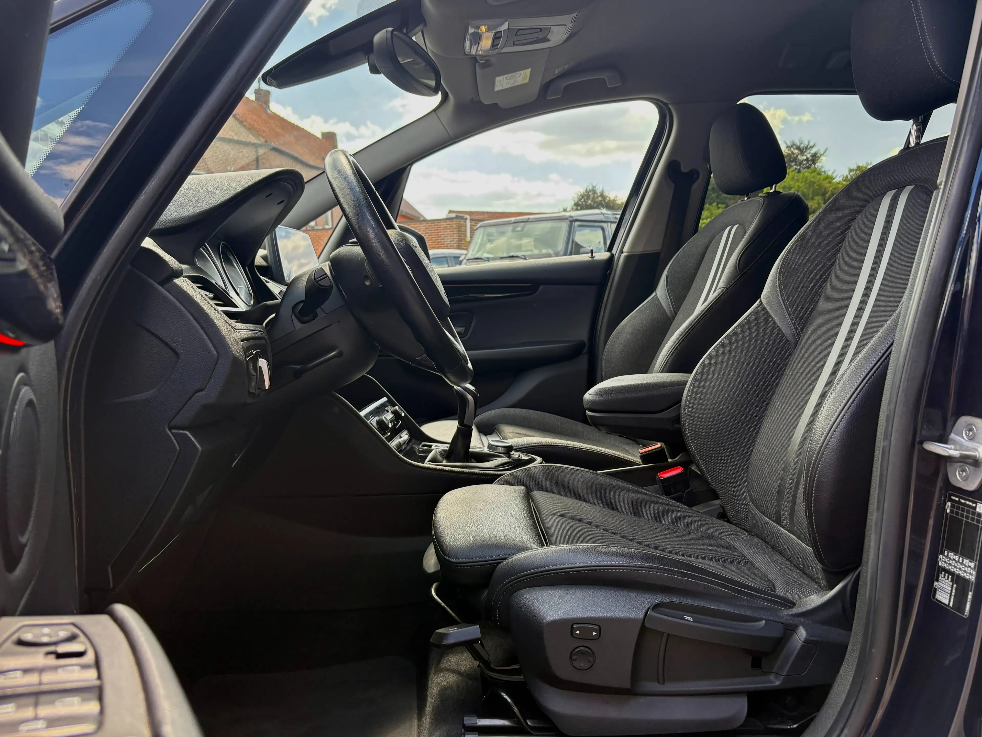 BMW 216 i Gran Tourer - Sportline - Camera - LED - Sportzetels - 17"Alu - DrivingAssist — photo 10
