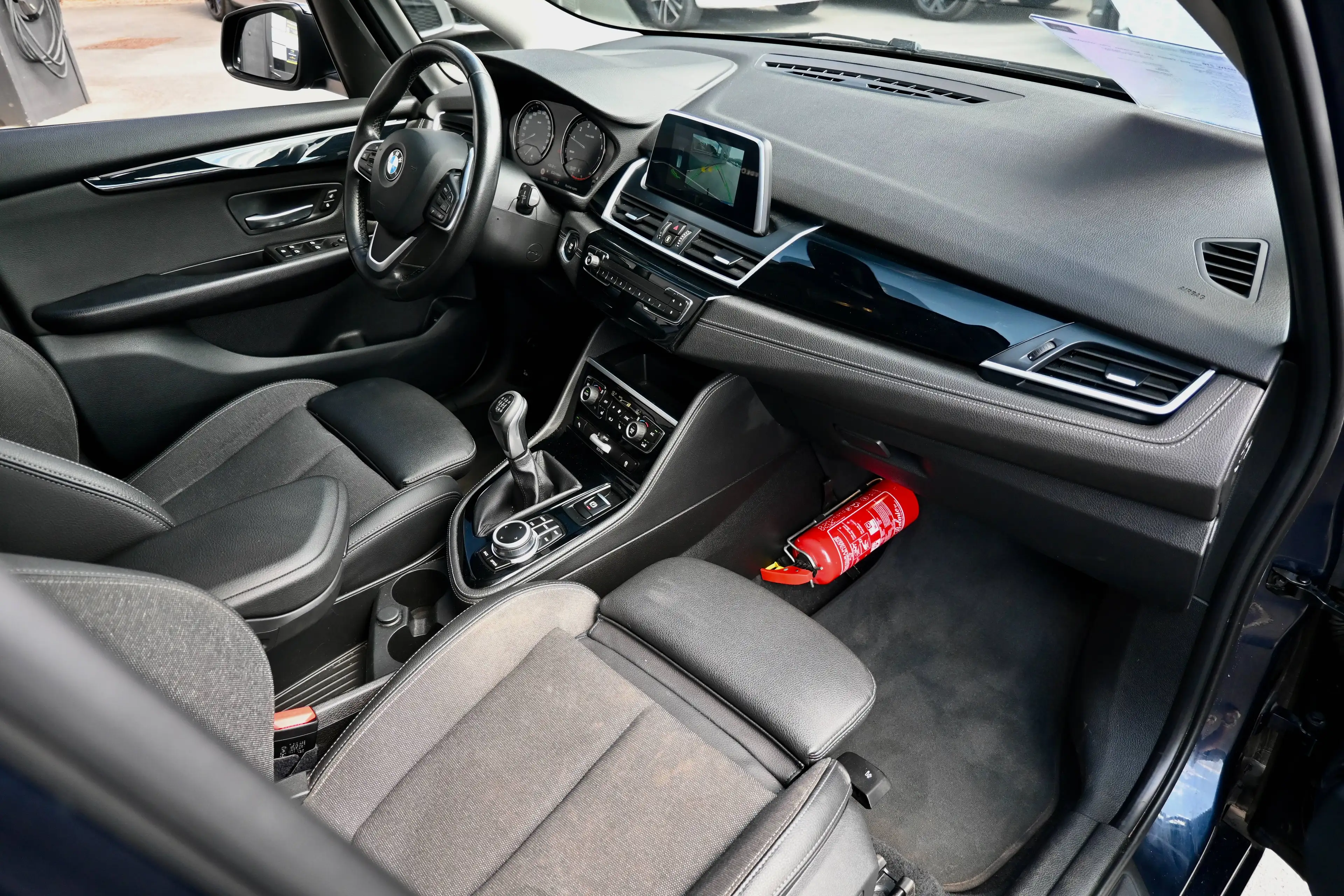 BMW 216 i Gran Tourer - Sportline - Camera - LED - Sportzetels - 17"Alu - DrivingAssist — photo 13