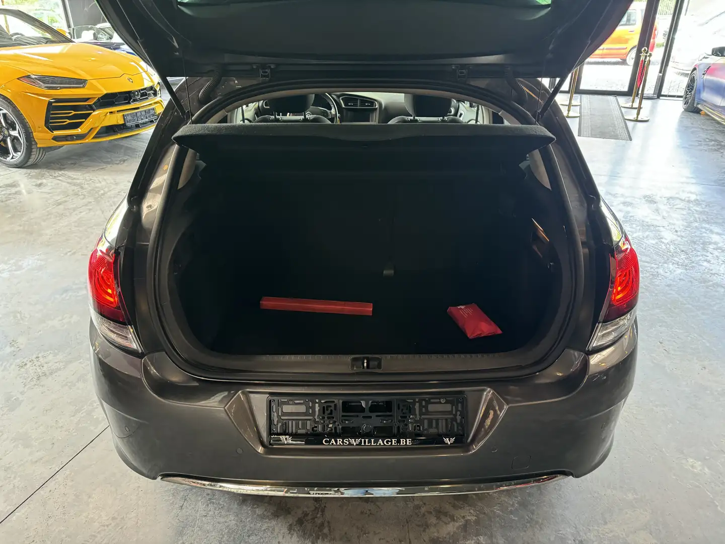 Citroen C4 1.2 - A/C - NAVI - MEDIA/TEL - LIM/REG - USB/AUX Gris - 2