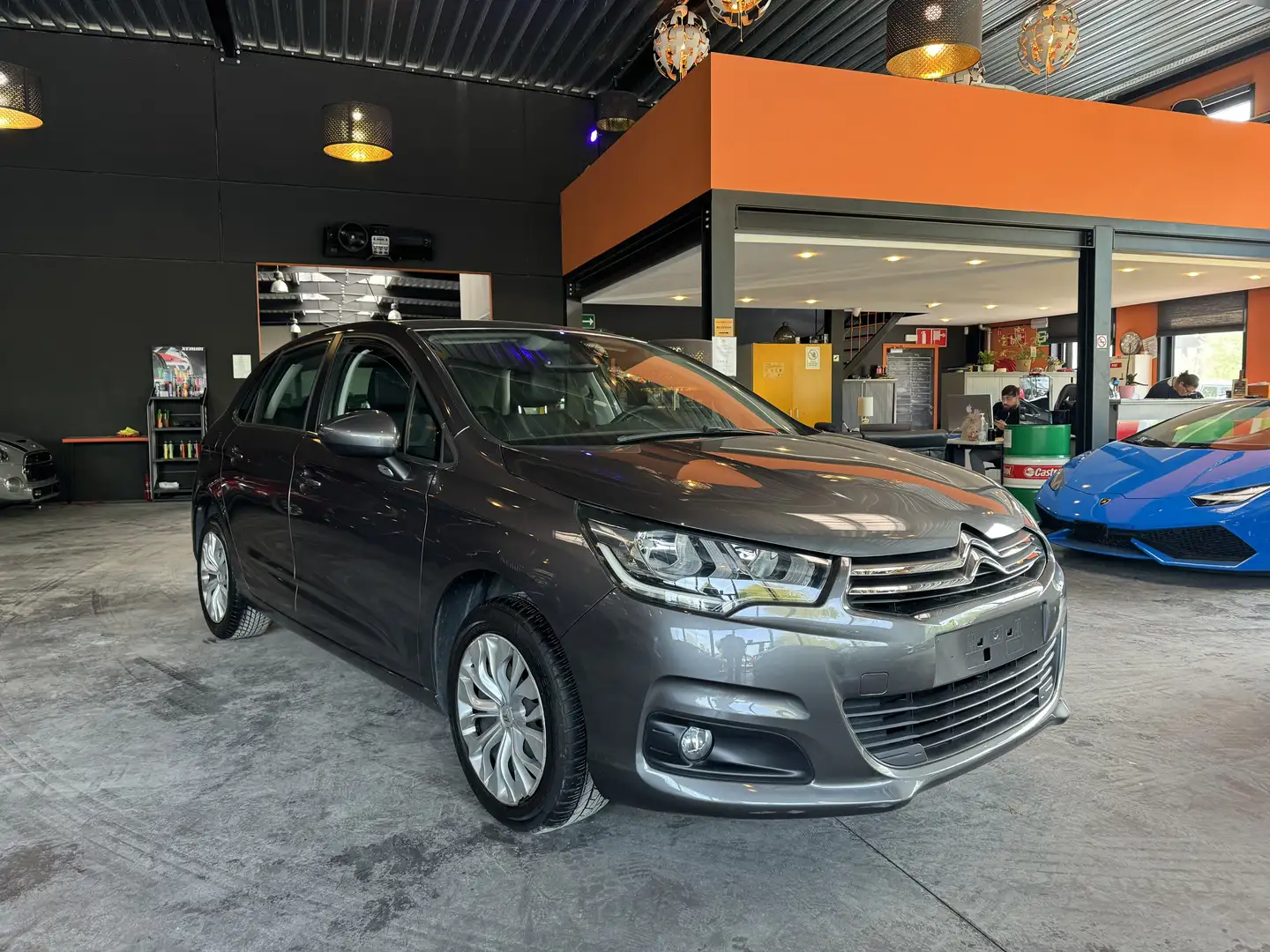 Citroen C4 1.2 - A/C - NAVI - MEDIA/TEL - LIM/REG - USB/AUX Gris - 1