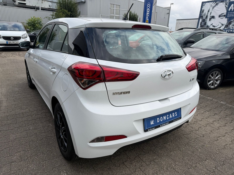 Hyundai i20 Classic/KLIMA/ALU/GARANTIE/EURO 6/ — photo 7