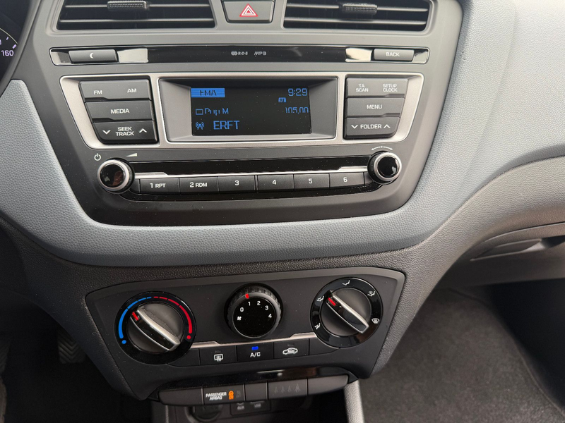 Hyundai i20 Classic/KLIMA/ALU/GARANTIE/EURO 6/ — photo 12