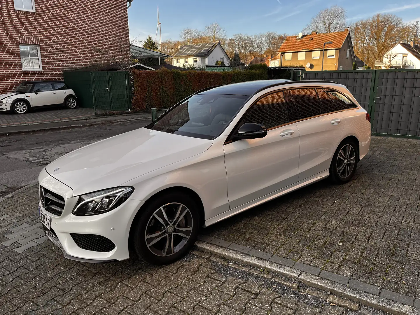 Mercedes-Benz C 300 T 7G-TRONIC AMG Line - 2