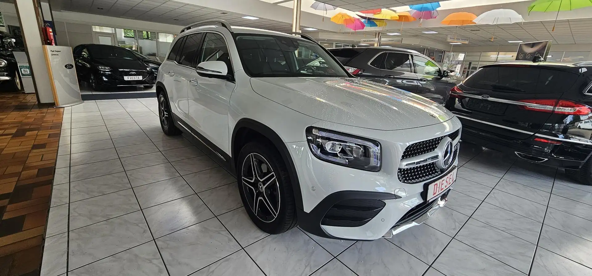 Mercedes-Benz GLB 200 d 8G-DCT AMG Line LED Keyless ACC Leder Camera 110 Weiß - 2