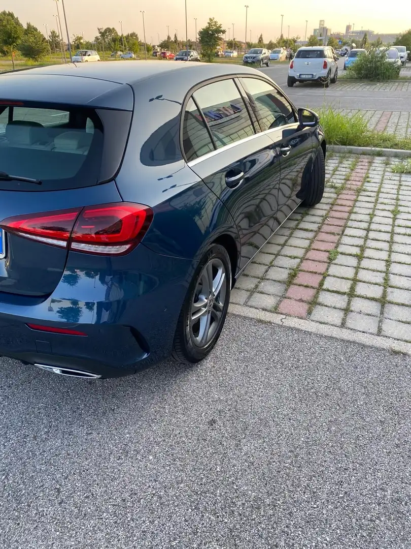 Mercedes-Benz A 180 d Premium automatico Blu/Azzurro - 2