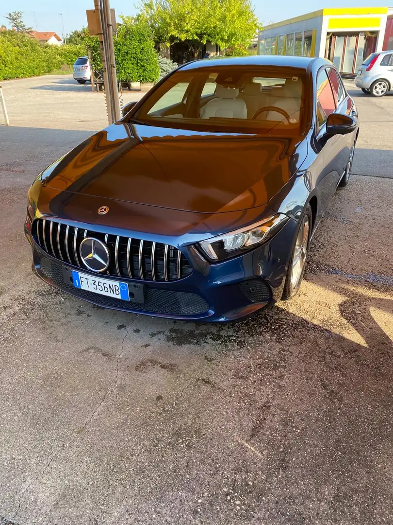 Mercedes-Benz A 180 d Premium automatico Blu/Azzurro - 1
