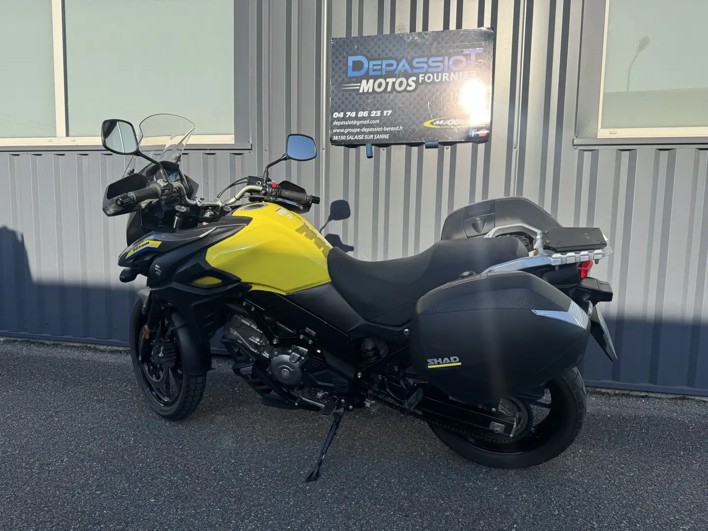 Suzuki V-Strom 650 Jaune - 2
