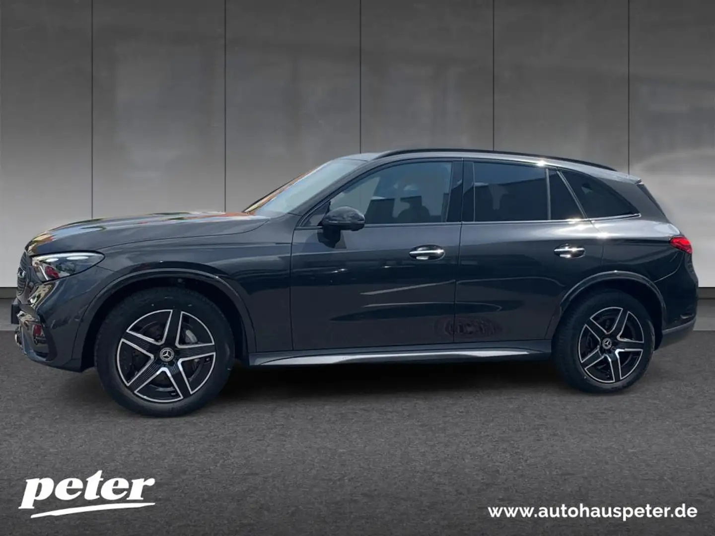 Mercedes-Benz GLC 200 4MATIC AMG Line Premium, Airmatic Grau - 2