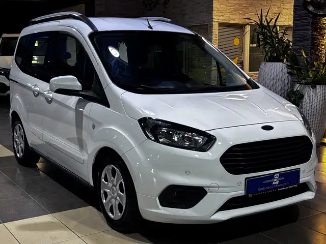 Ford Tourneo Courier Trend Navi PDC Tempomat Klima