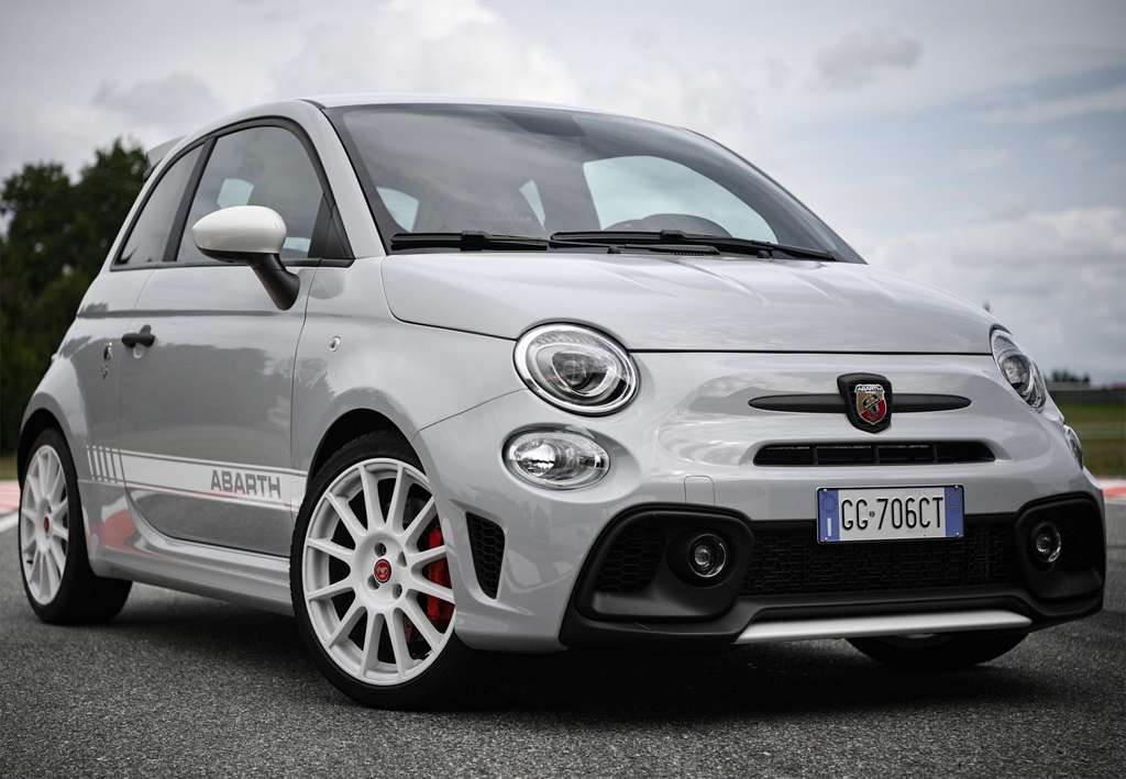 Abarth 695 1.4T JET AUT. 132KW - foto 1