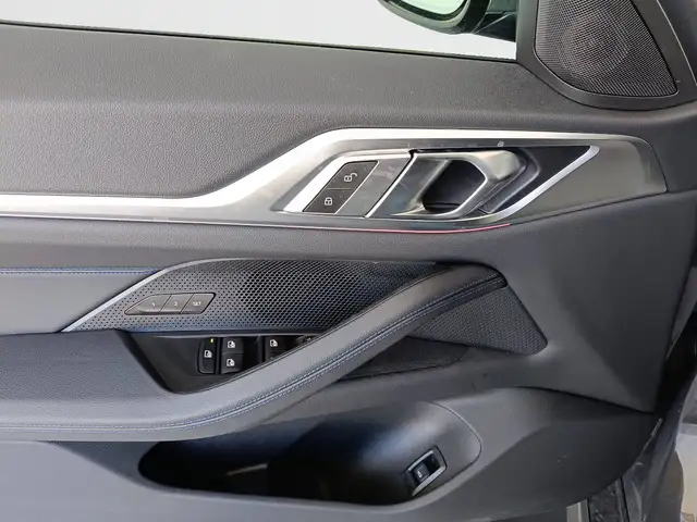 BMW 4 Series view 18