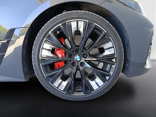 BMW 4 Series view 21
