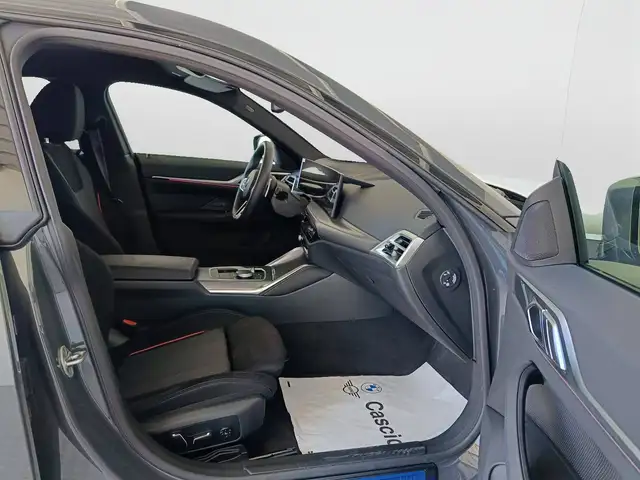 BMW 4 Series view 10