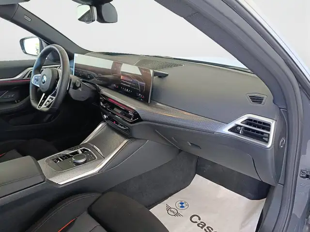 BMW 4 Series view 9