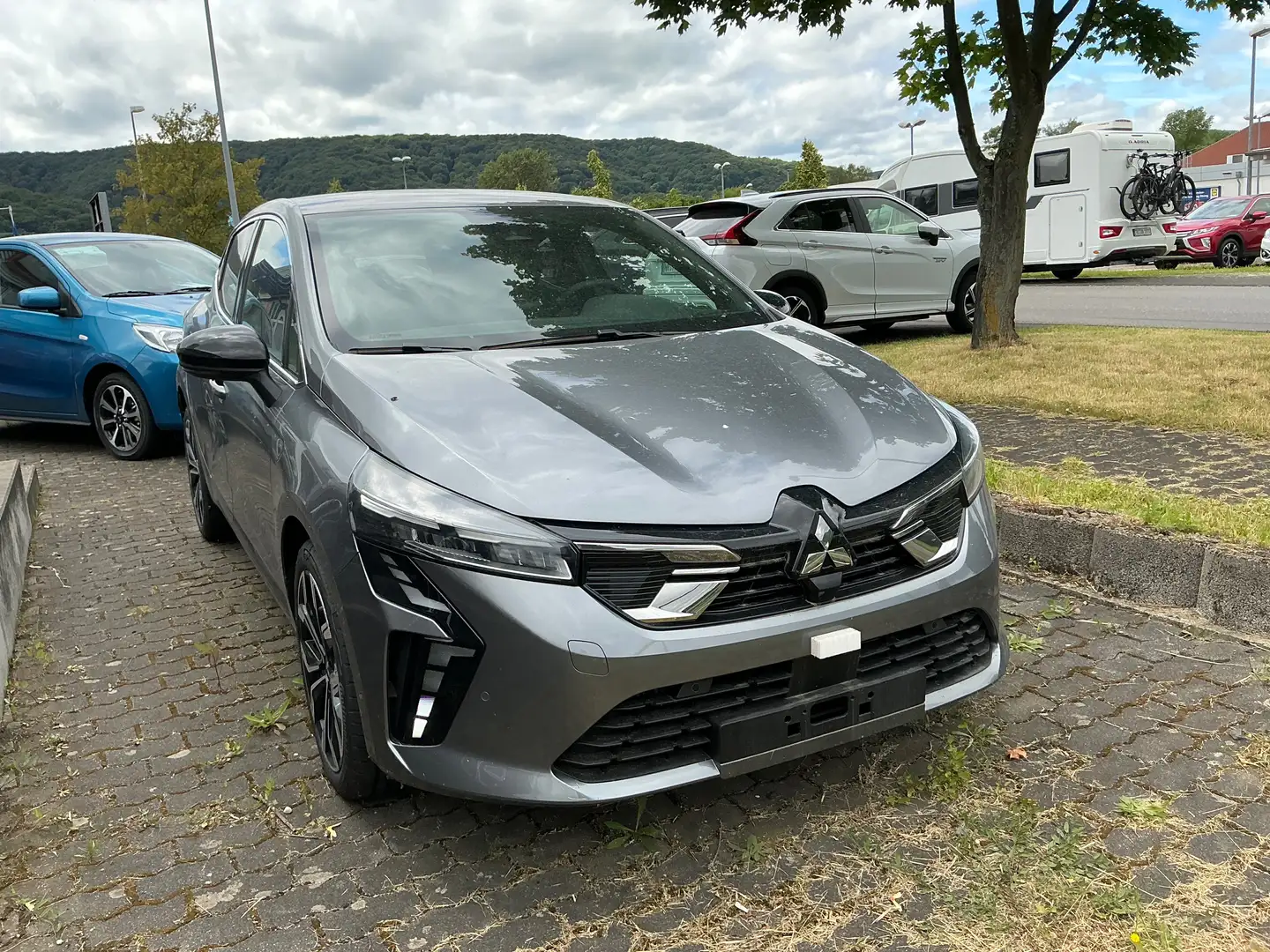 Mitsubishi Colt Intro Edition Grau - 1