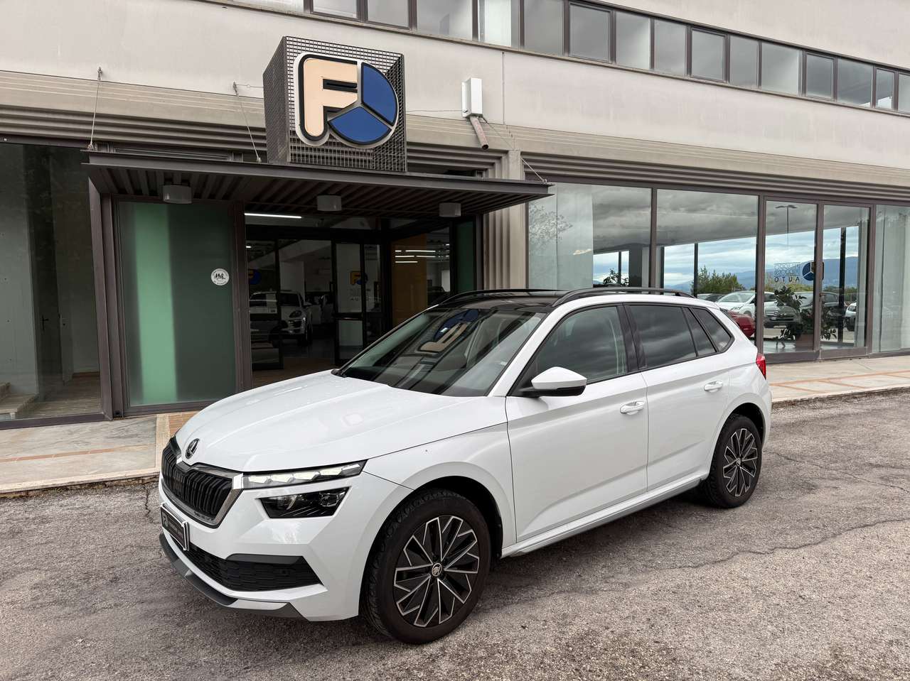 Skoda Kamiq Kamiq 2019 1.0 g-tec Monte Carlo 90cv