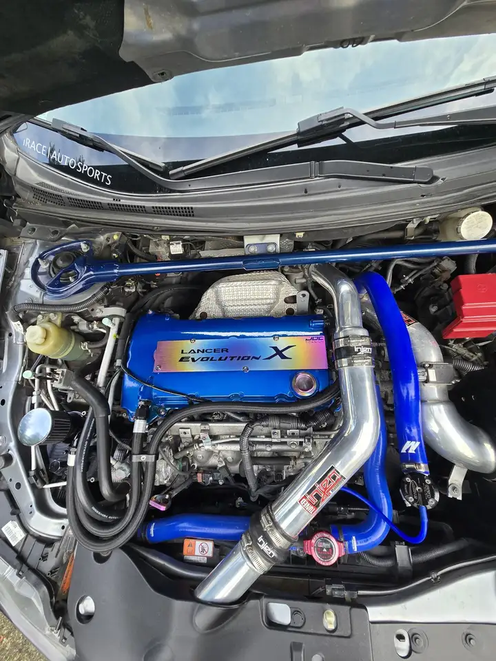Mitsubishi Lancer снимка Mitsubishi Lancer