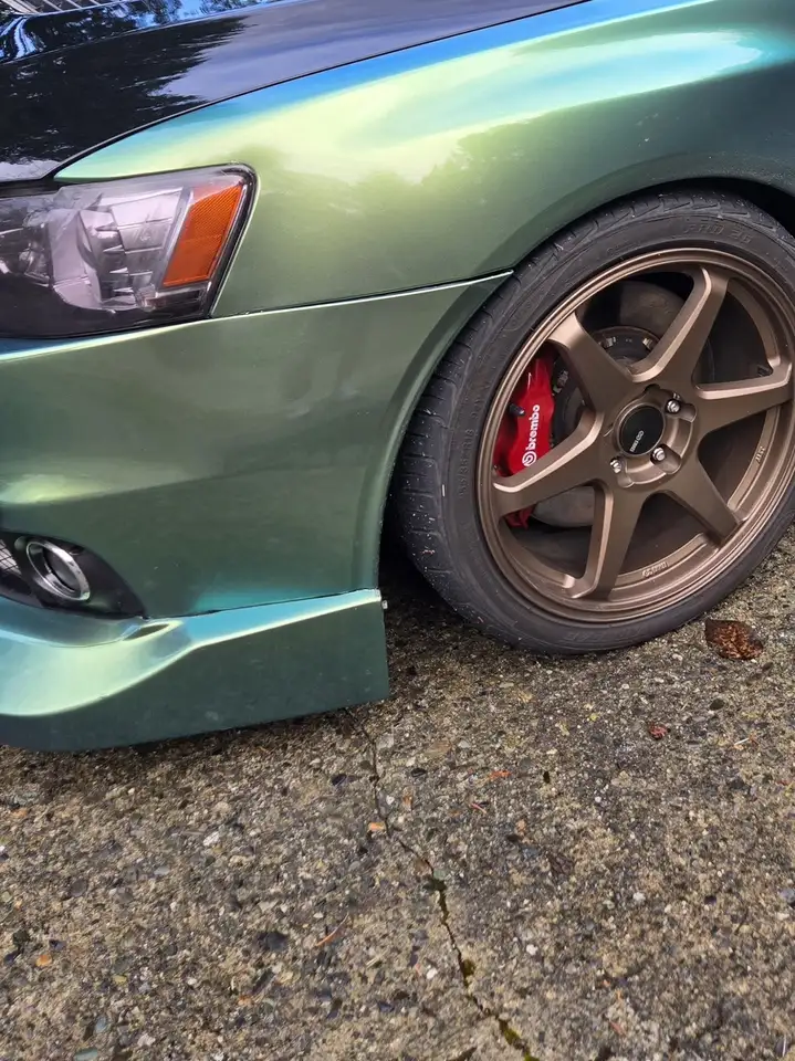 Mitsubishi Lancer снимка Mitsubishi Lancer