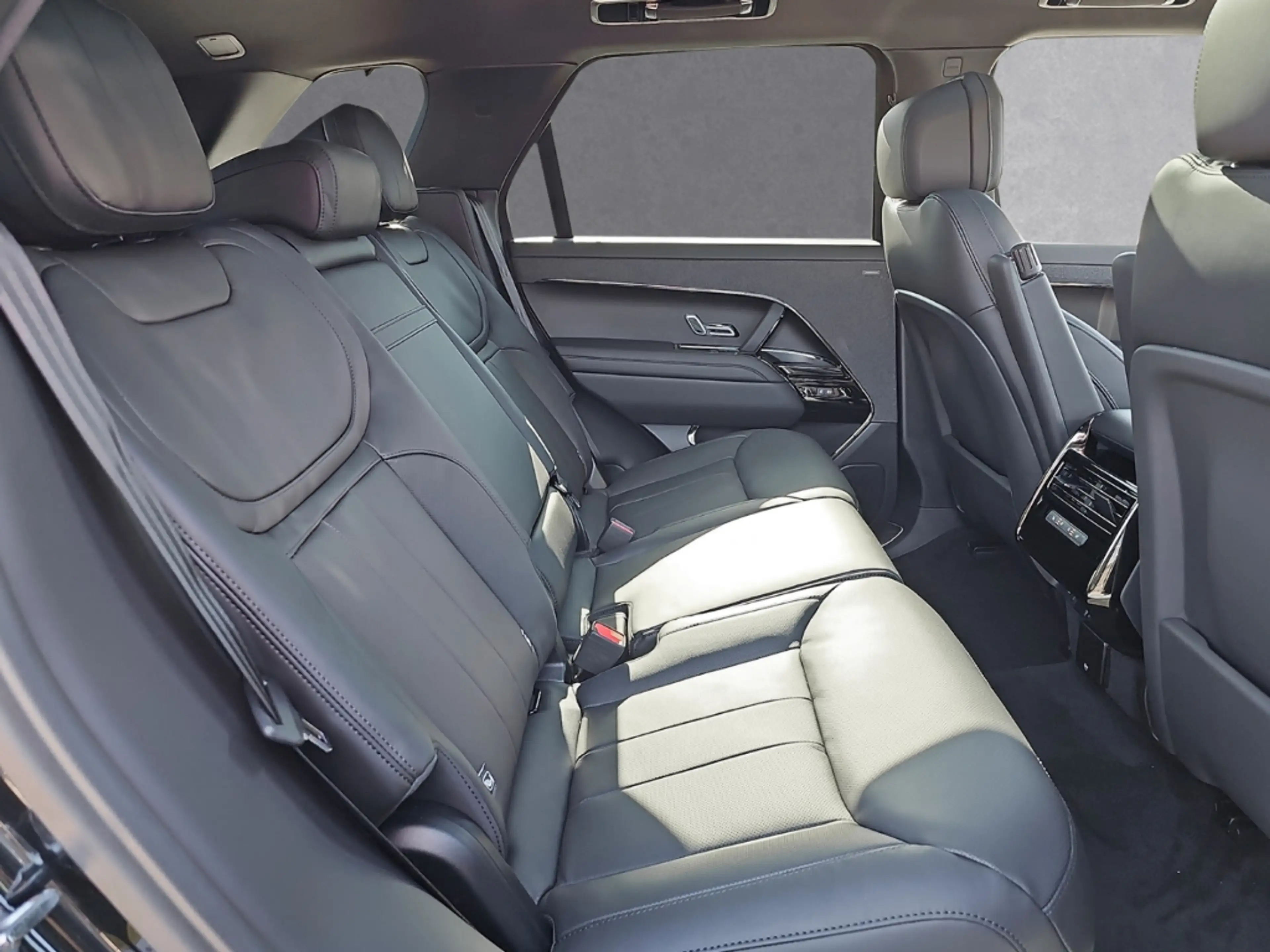 Land Rover Range Rover Sport D250 SE Momentum Light — photo 6