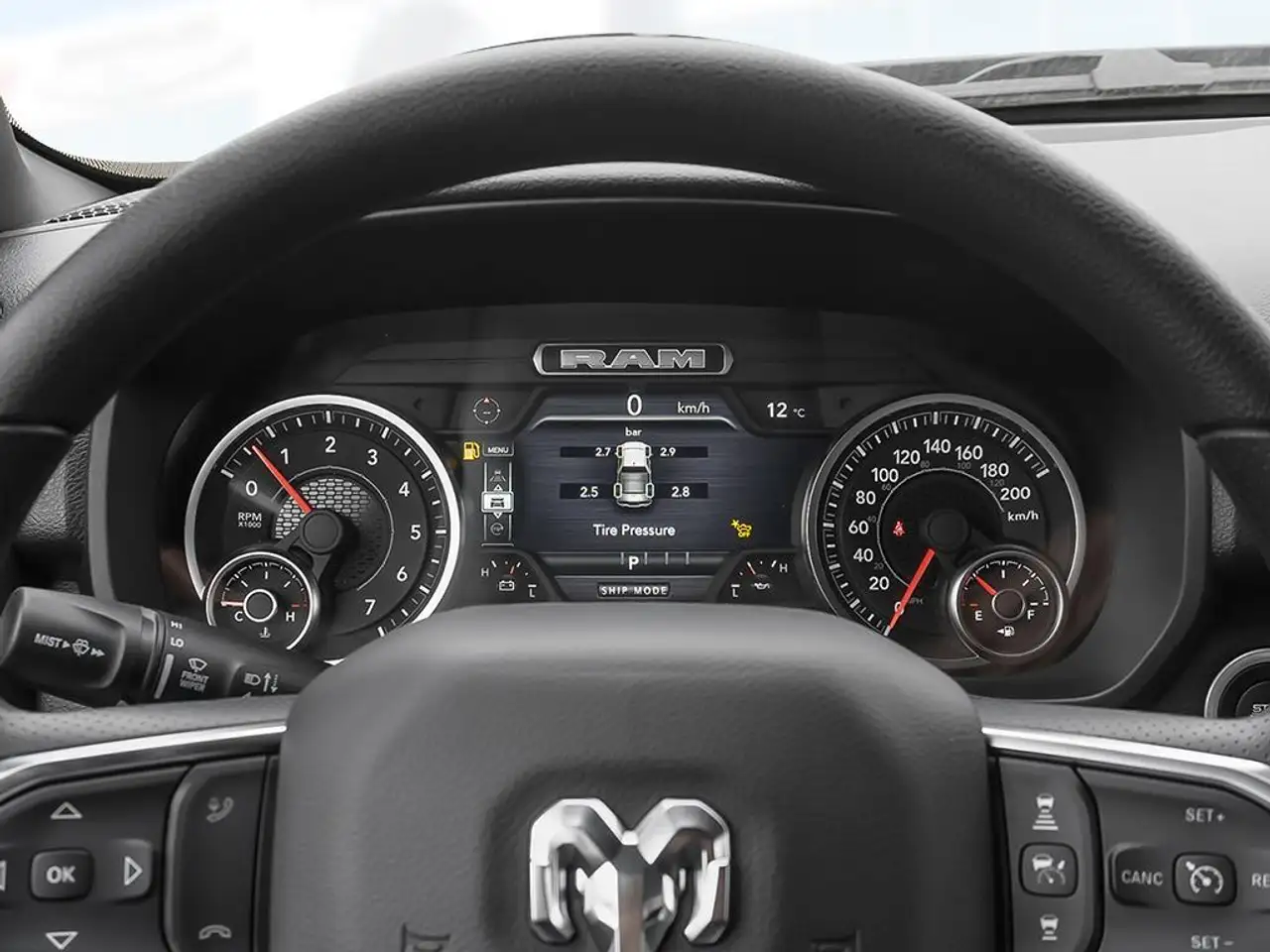 RAM 1500 fotografie RAM 1500