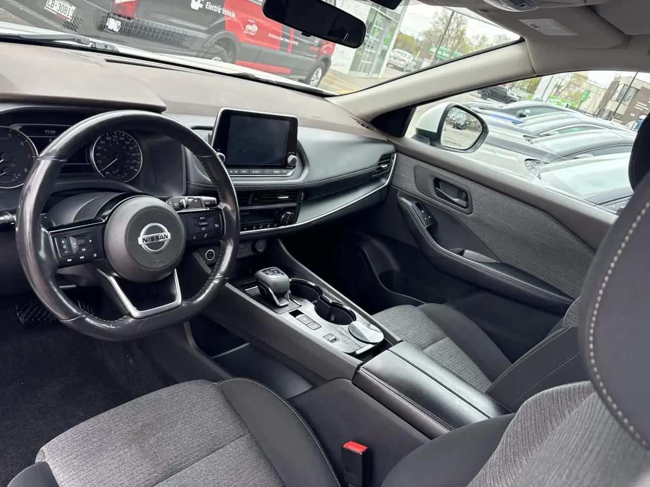 Nissan Rogue снимка Nissan Rogue