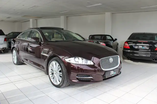 Jaguar XJ 5.0 V8 Premium Luxury // PANORAMA-GLASDACH //