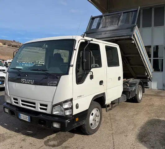 Isuzu NPR 3.0TD DOPPIA CABINA,RIBALTABILE 3 LATI