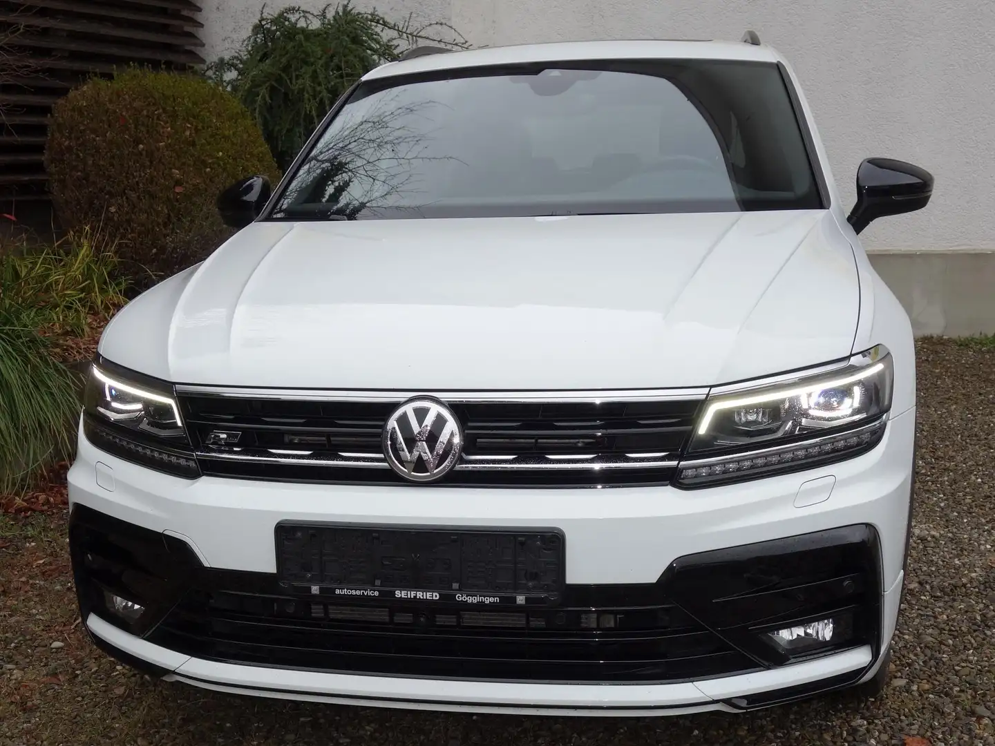 Volkswagen Tiguan R-Line Highline BMT/Start-Stopp 4Motion Weiß - 2