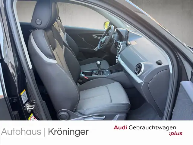 Audi Q2 view 9